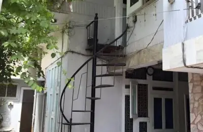 Decent Boys Hostel